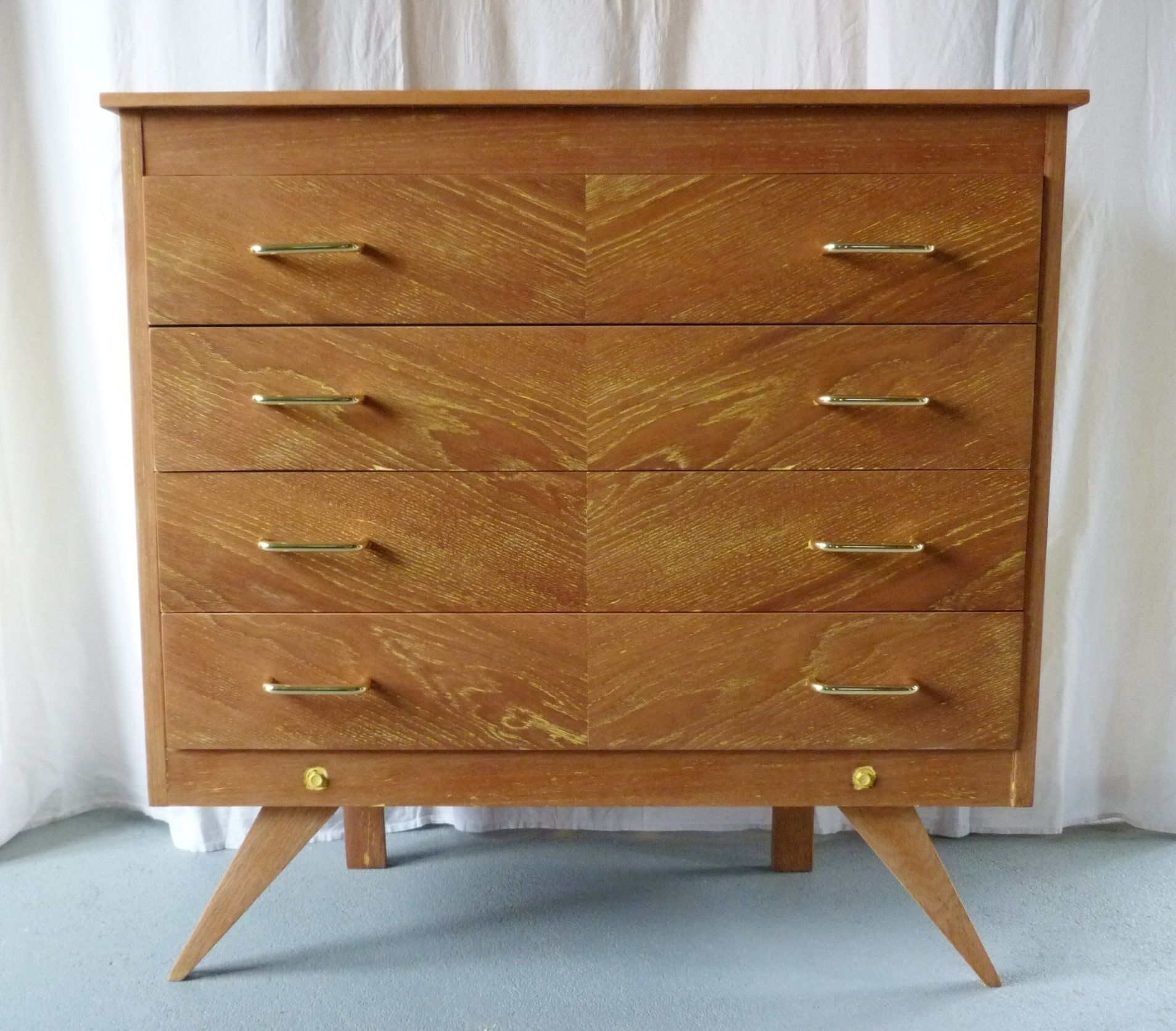 Comable compass feet