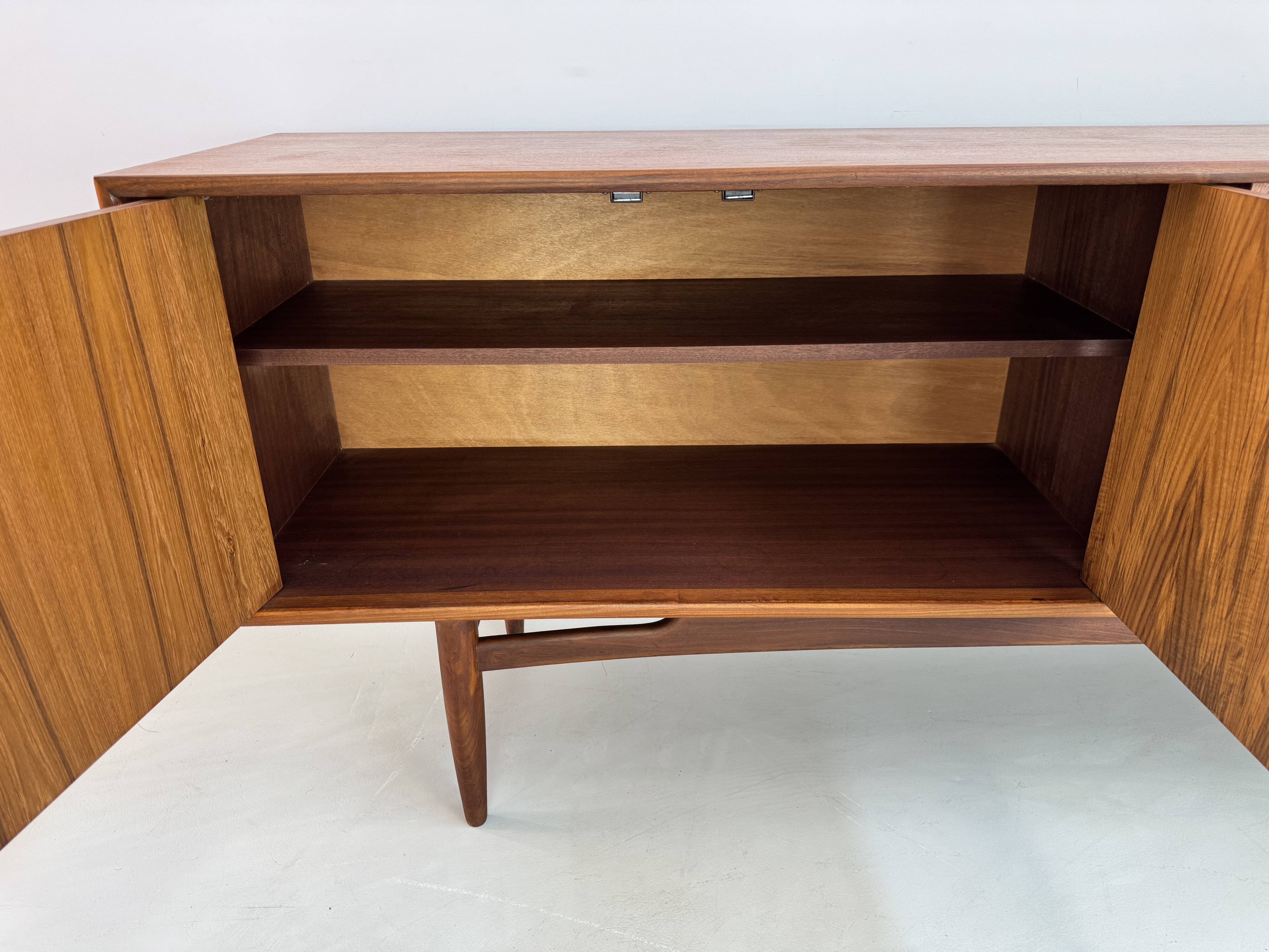Buffet vintage G-Plan des années 1960