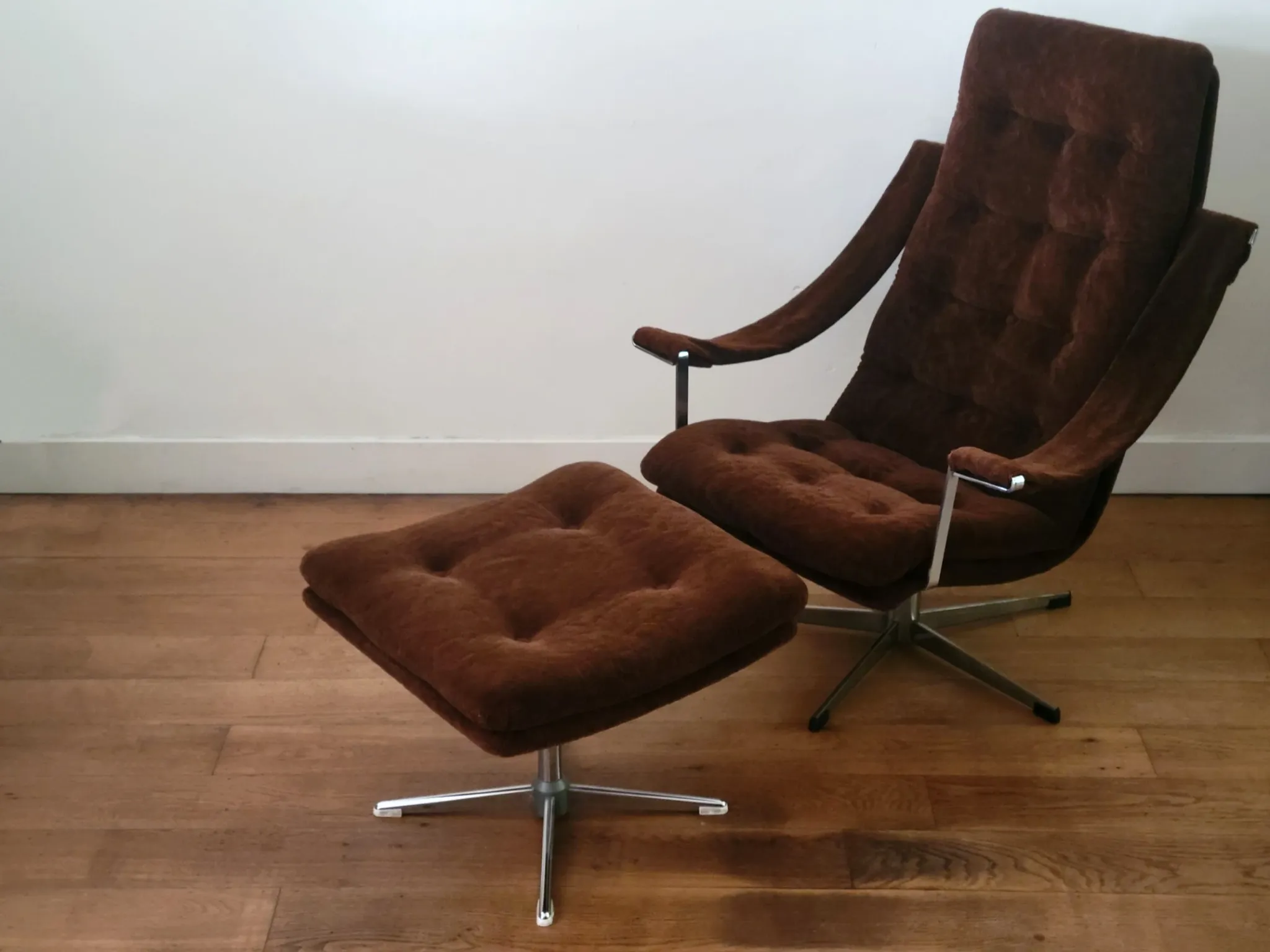 Geoffrey Harcourt swivel lounge chair with ottoman for Artifort