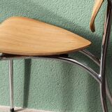 Set of two pairs of vintage 1970s chairs, in chrome metal and beech.