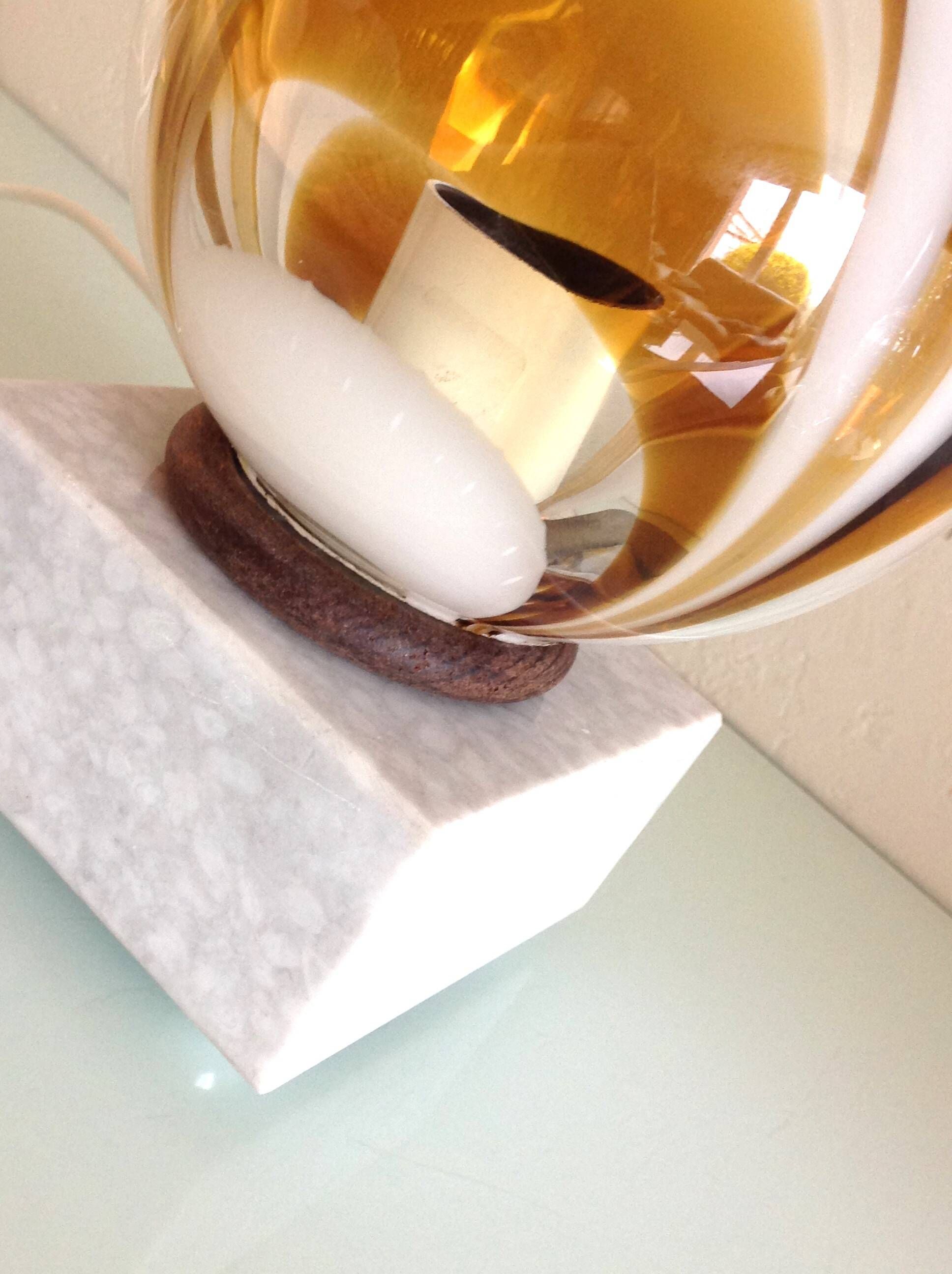 Polychrome glass globe lamp on marble base / vintage 60s-70s