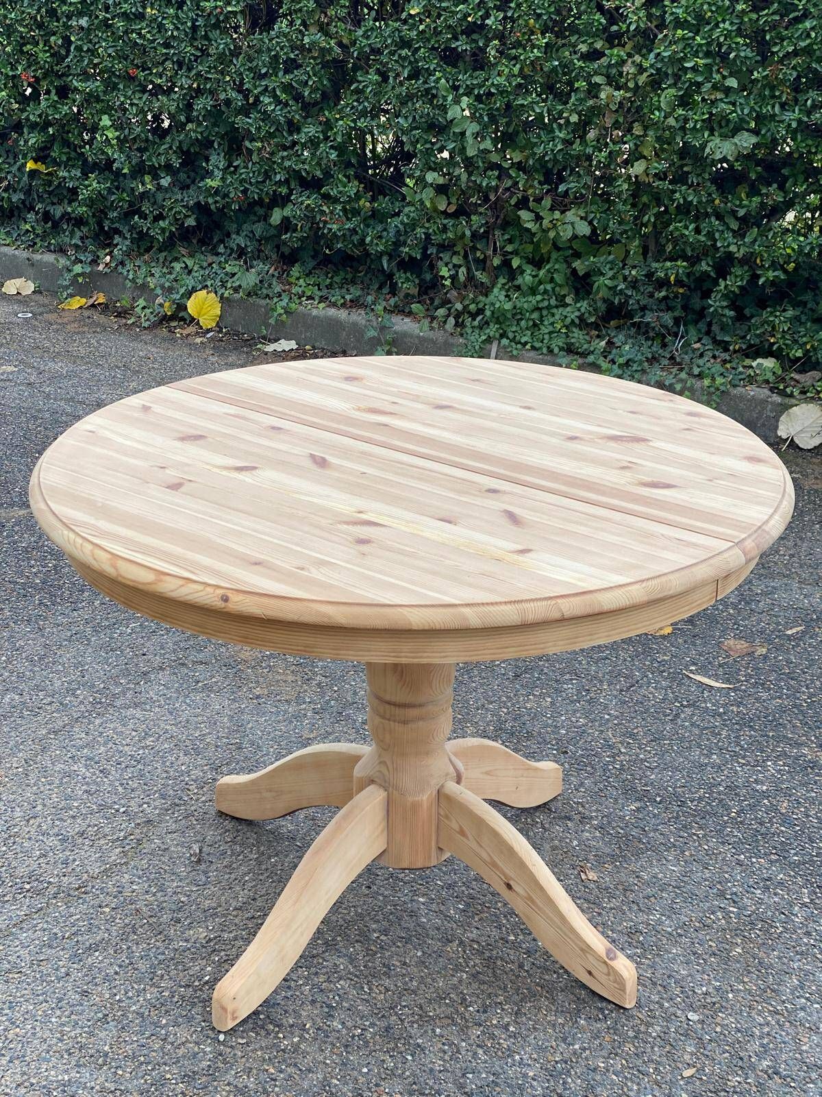 Extendable round dining table with central leg renovated in raw solid wood 105cm