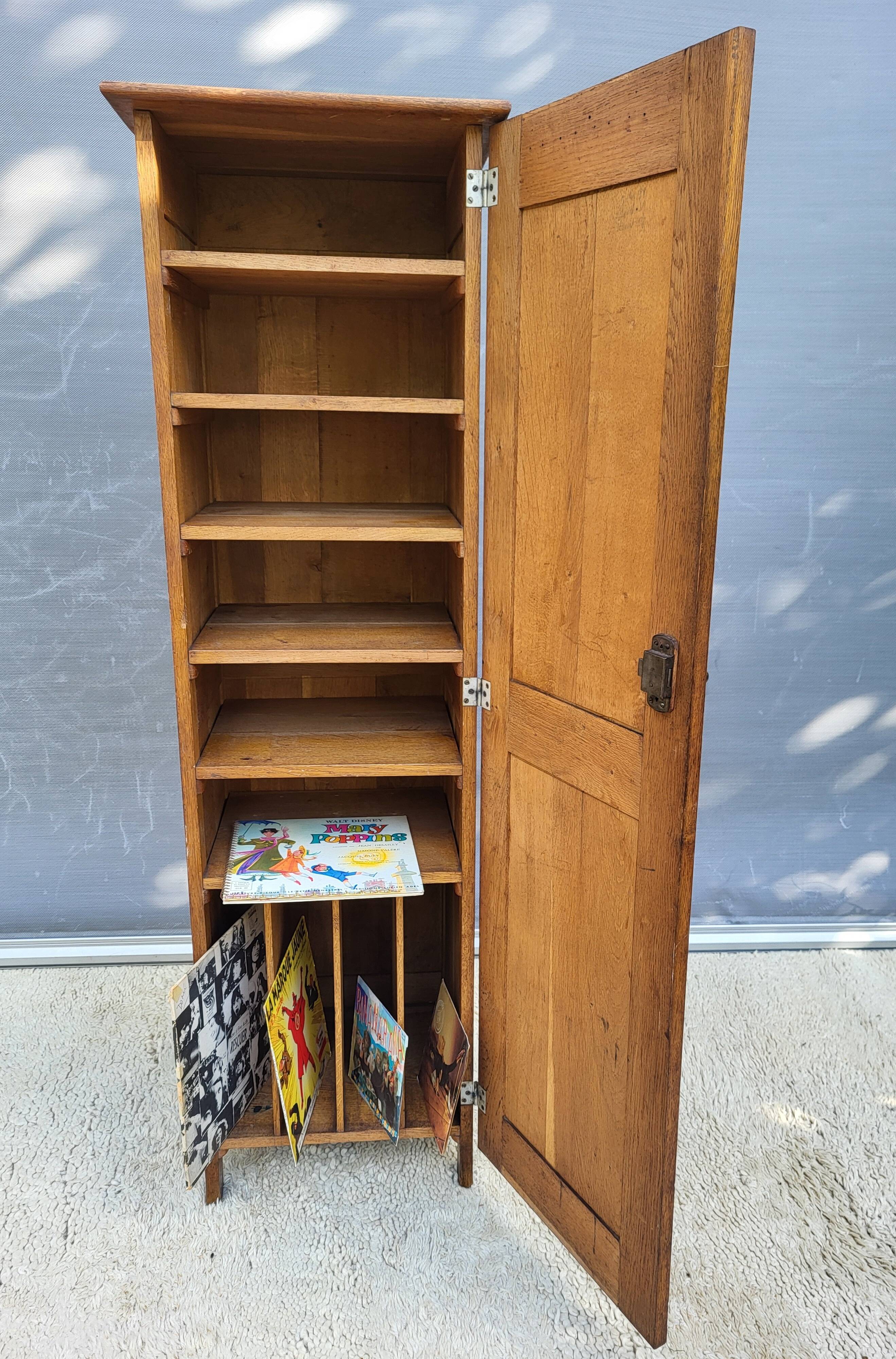Trade furniture 257 Art Deco bookcase 1925