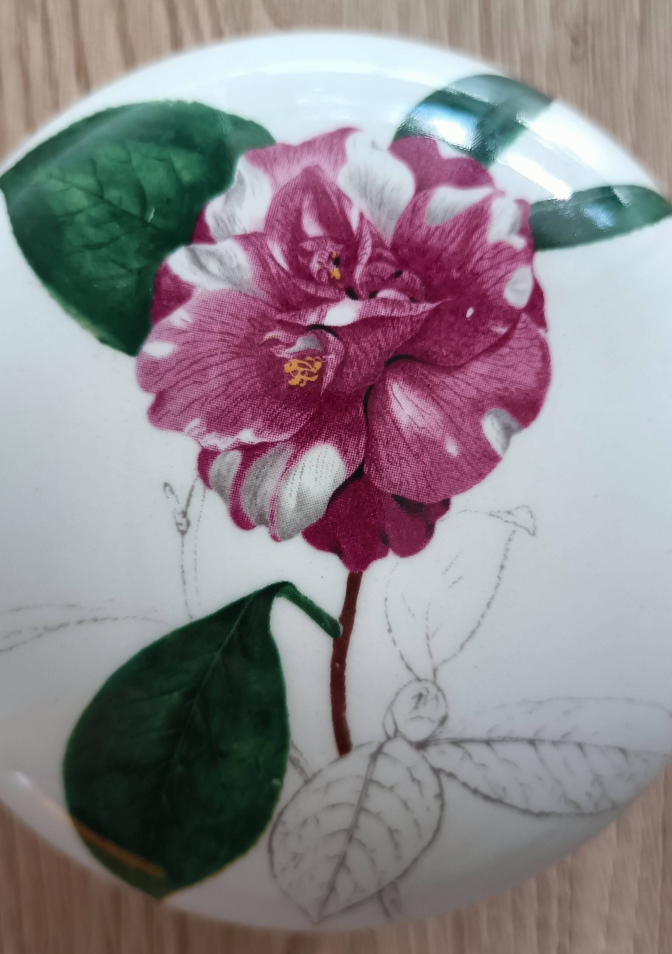 Villeroy & boch porcelain jewelry box model "camelia canduiflora"