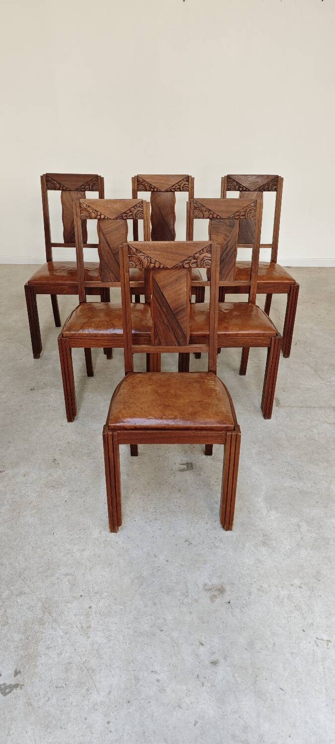 Set of 6 Art Deco chairs in Oak and Walnut with camel leather.