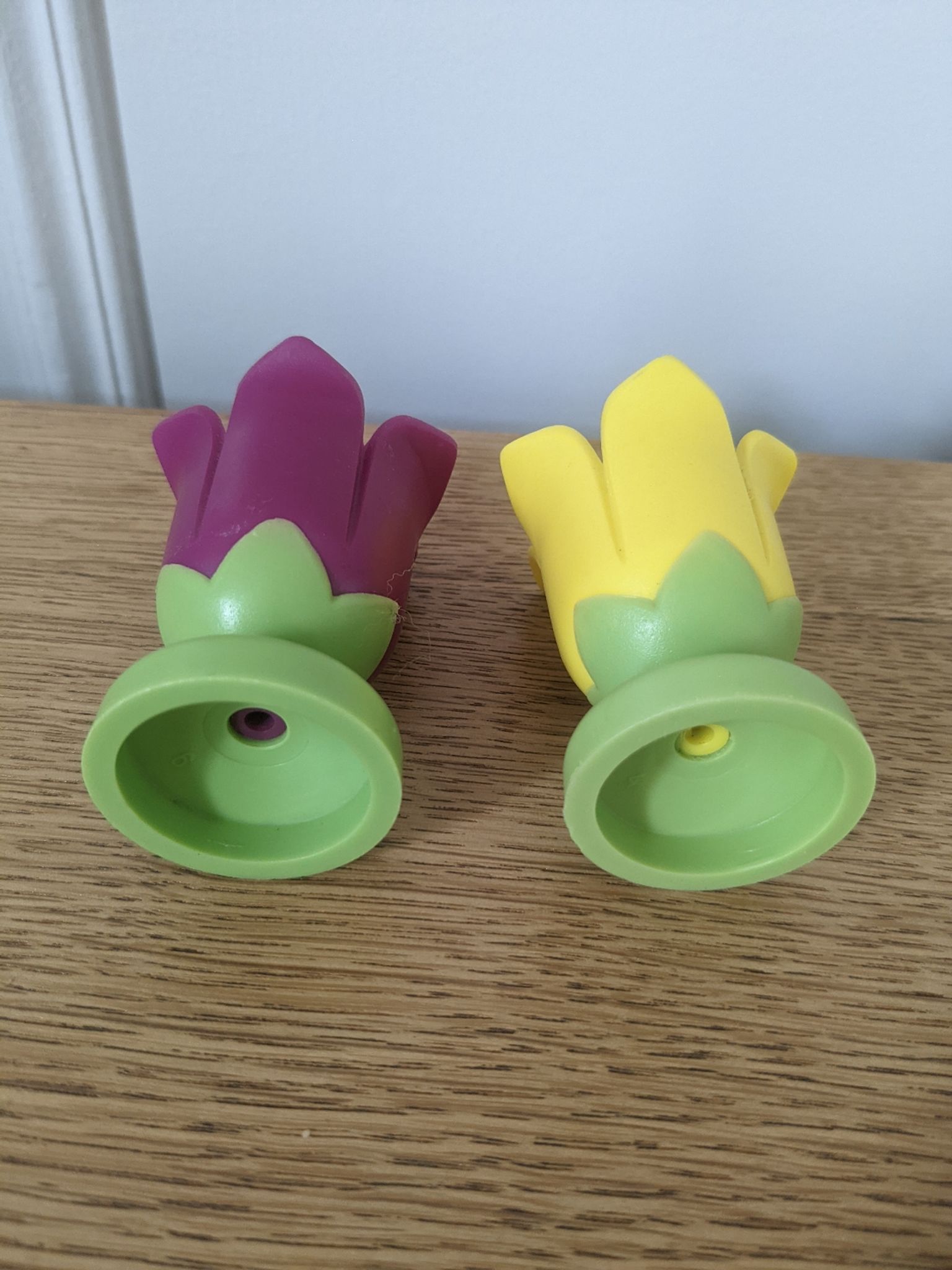 Lot de deux coquetiers tulipes