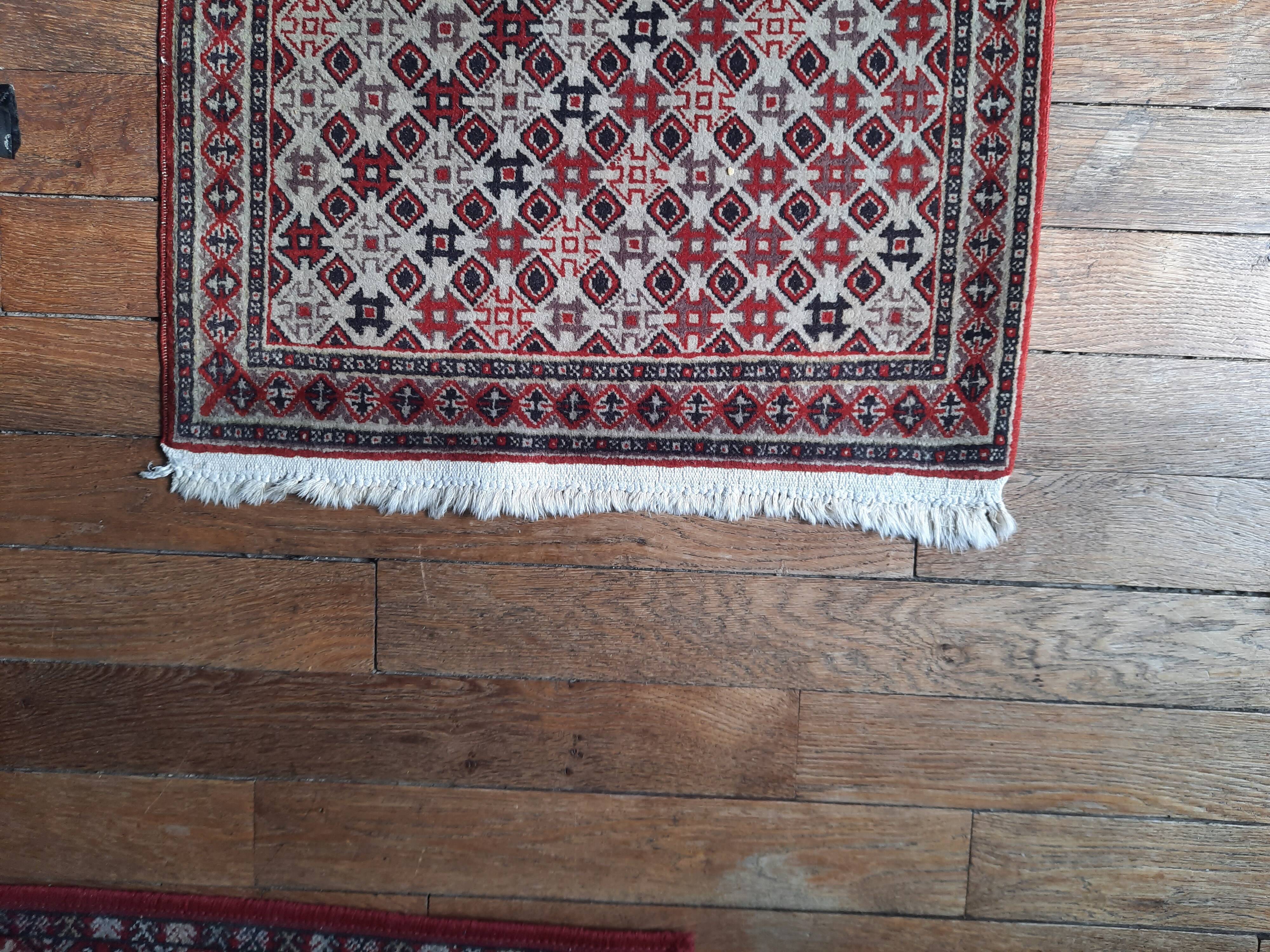 Oriental carpet 97x60cm