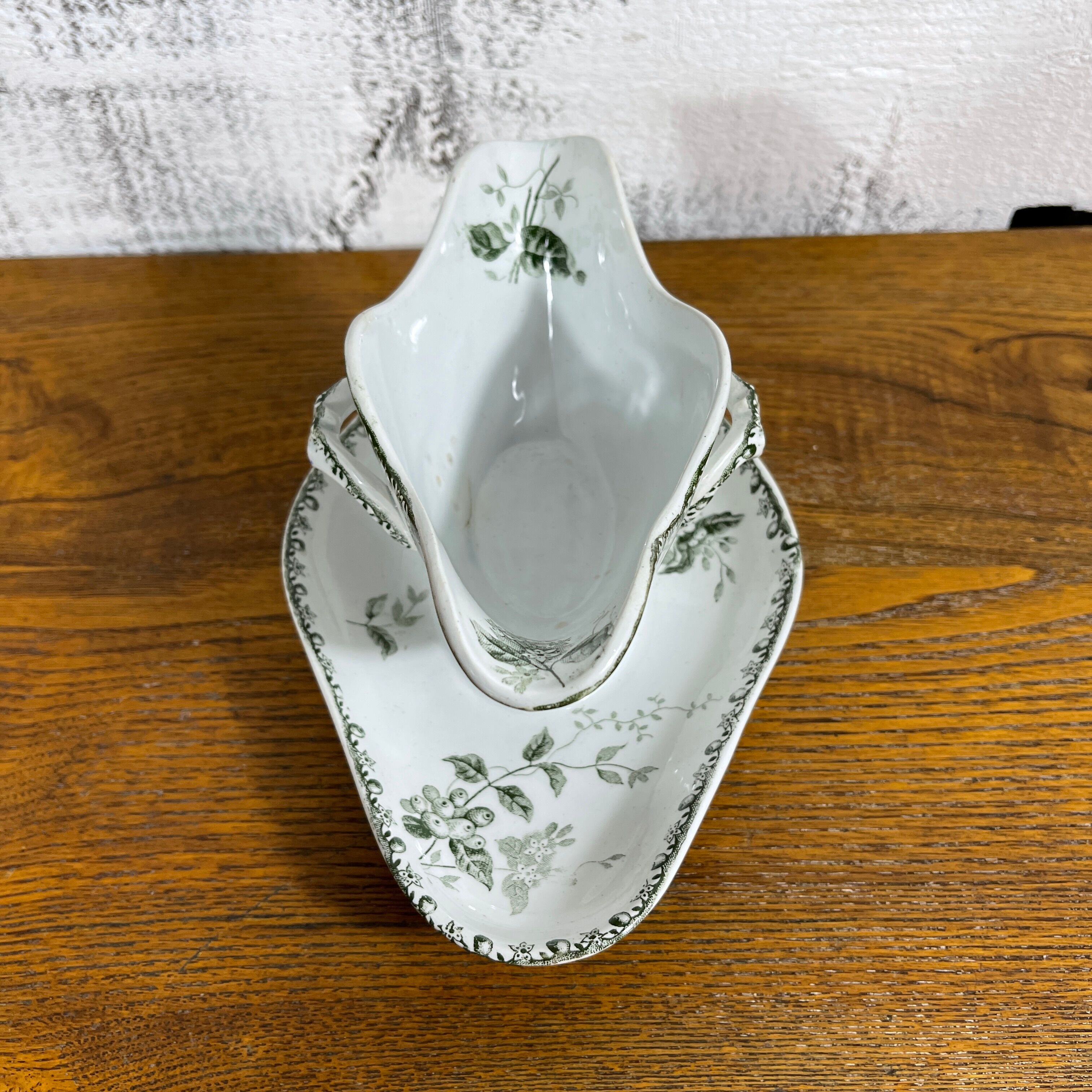 Saucière terre de fer 1900