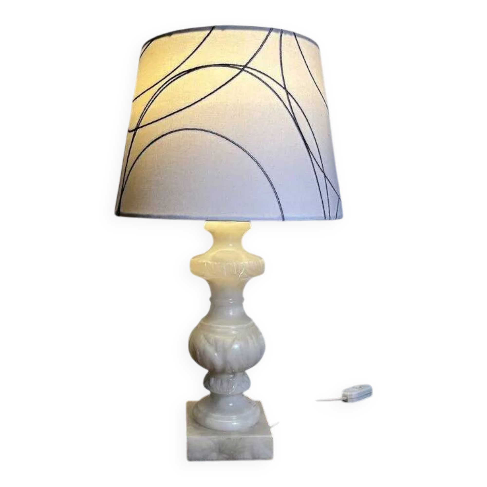 Alabaster foot table lamp