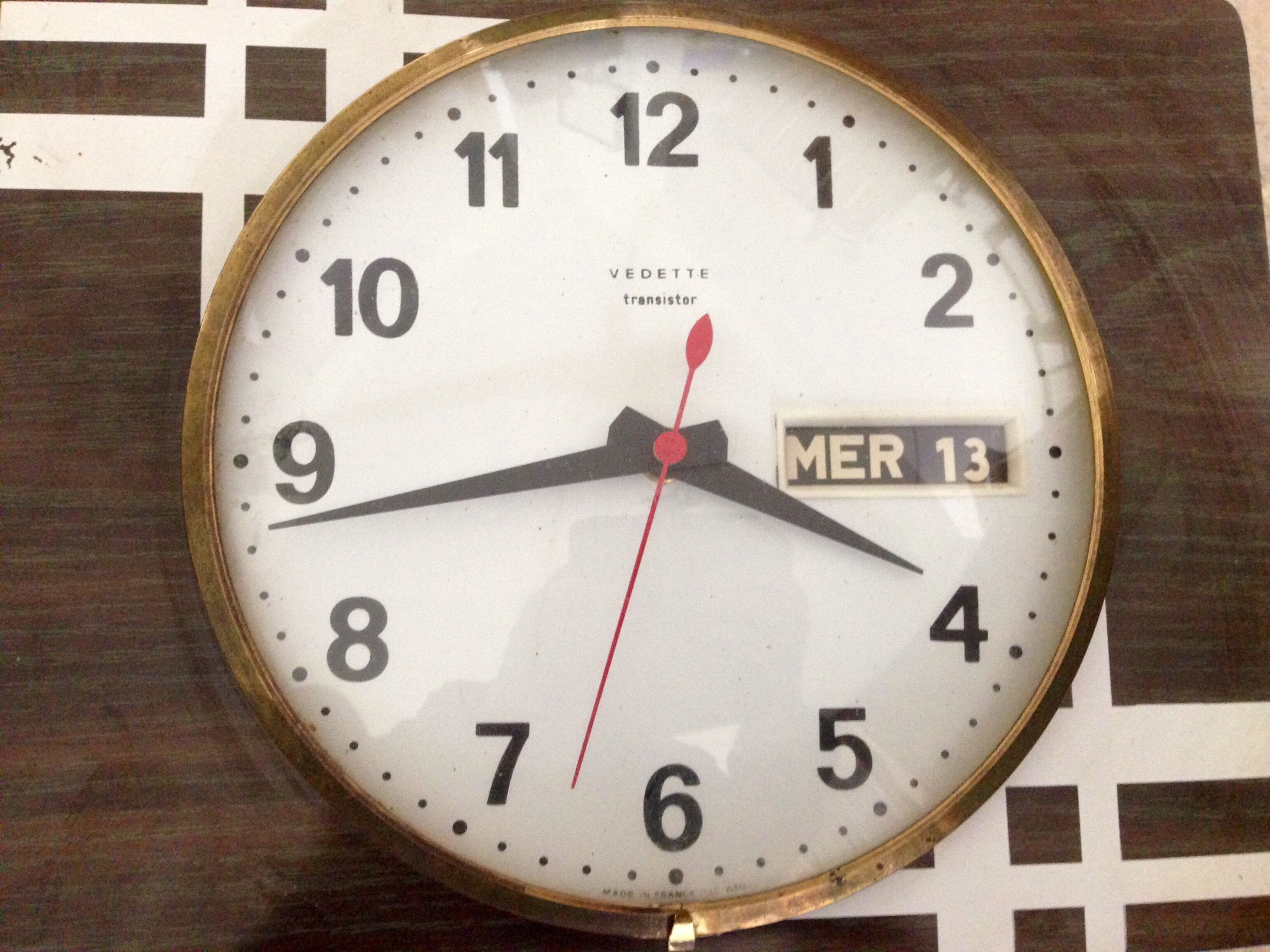 Clock wall formica featured transistor