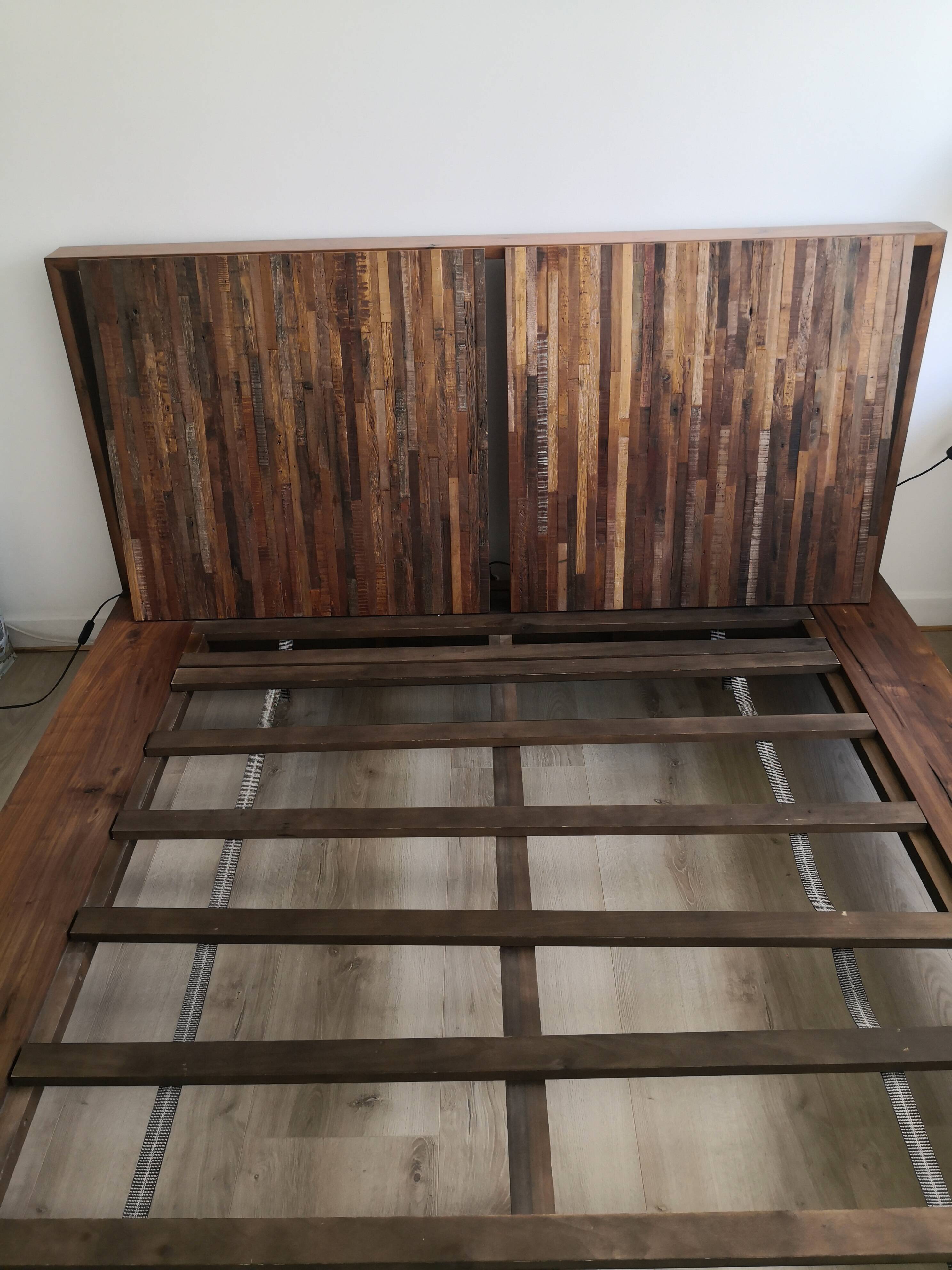 Wooden bed (peroba & black walnut) US Queen Size
