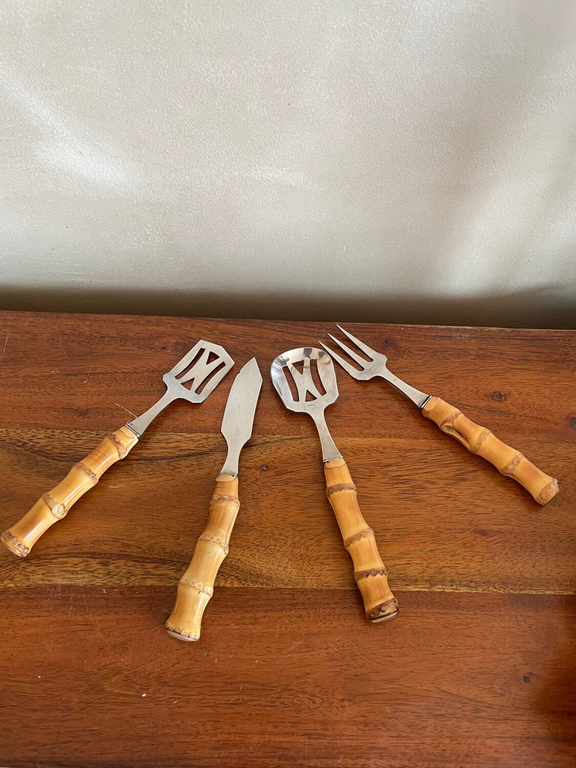 Bamboo serving cutlery