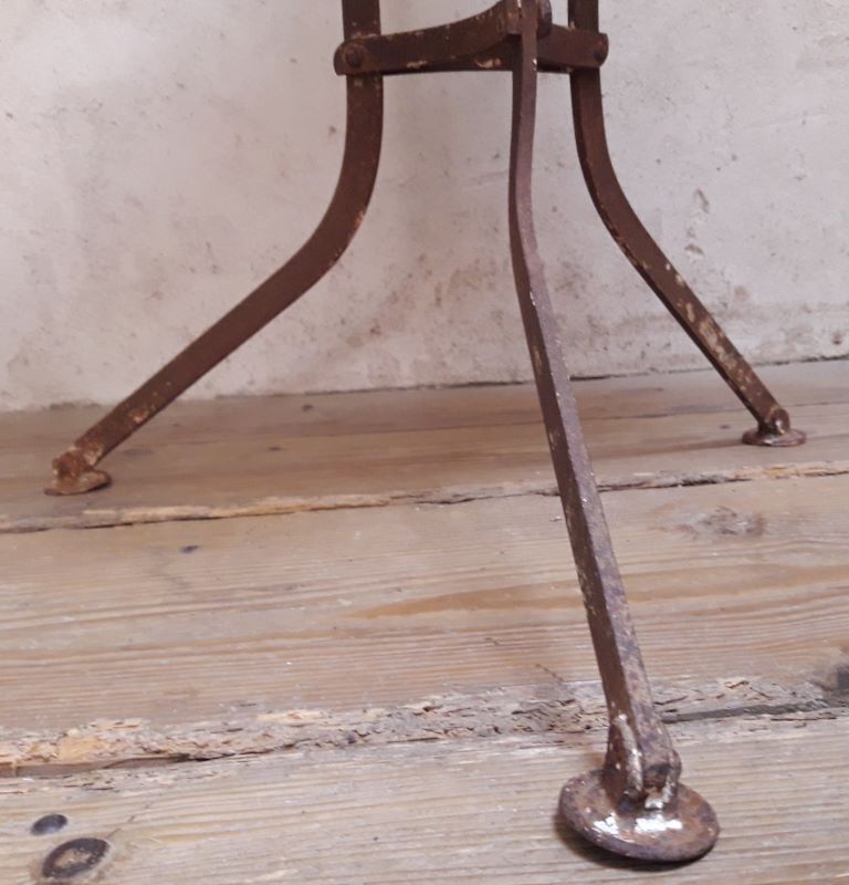 Pedestal table, wrought iron garden table