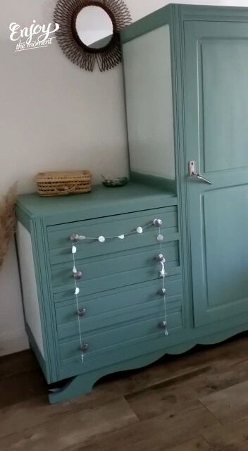 Asymmetrical cabinet