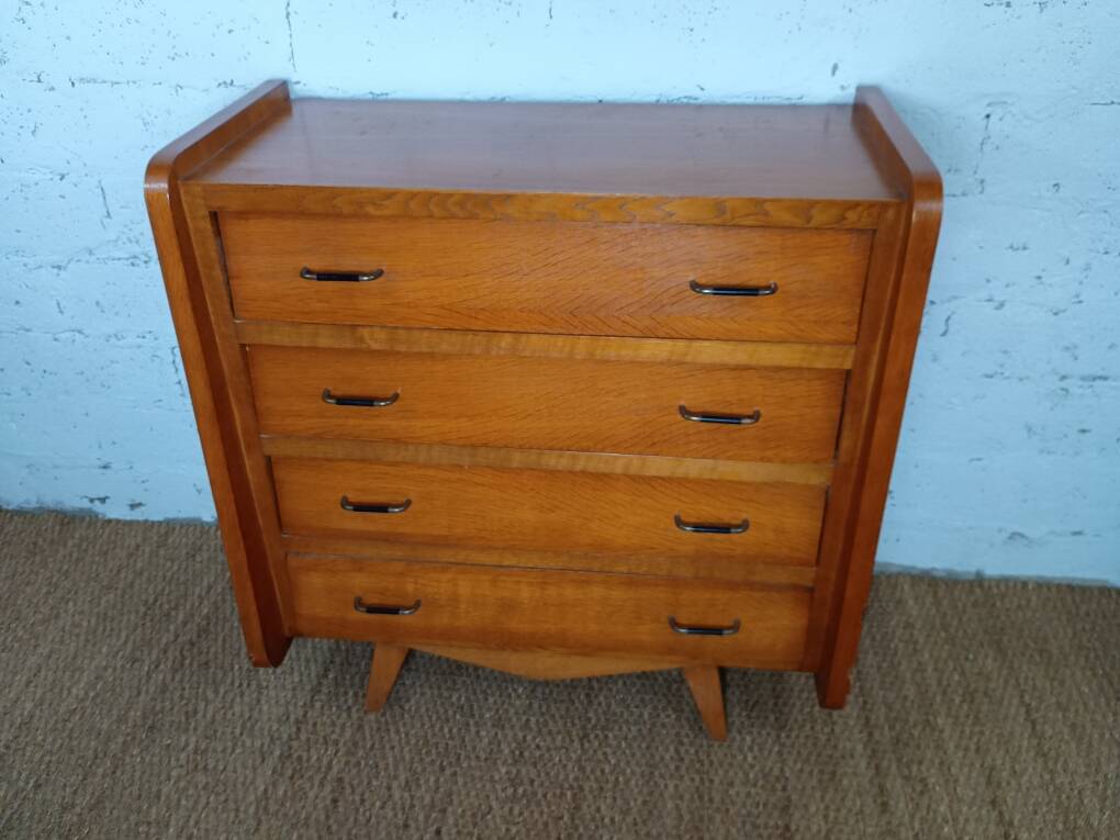 1950s 60s chest of drawers with four drawers and tapered legs.