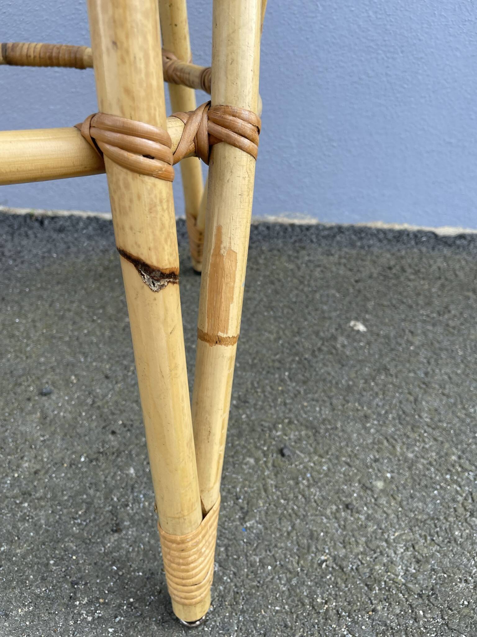 Chaises en rotin  à croisillons