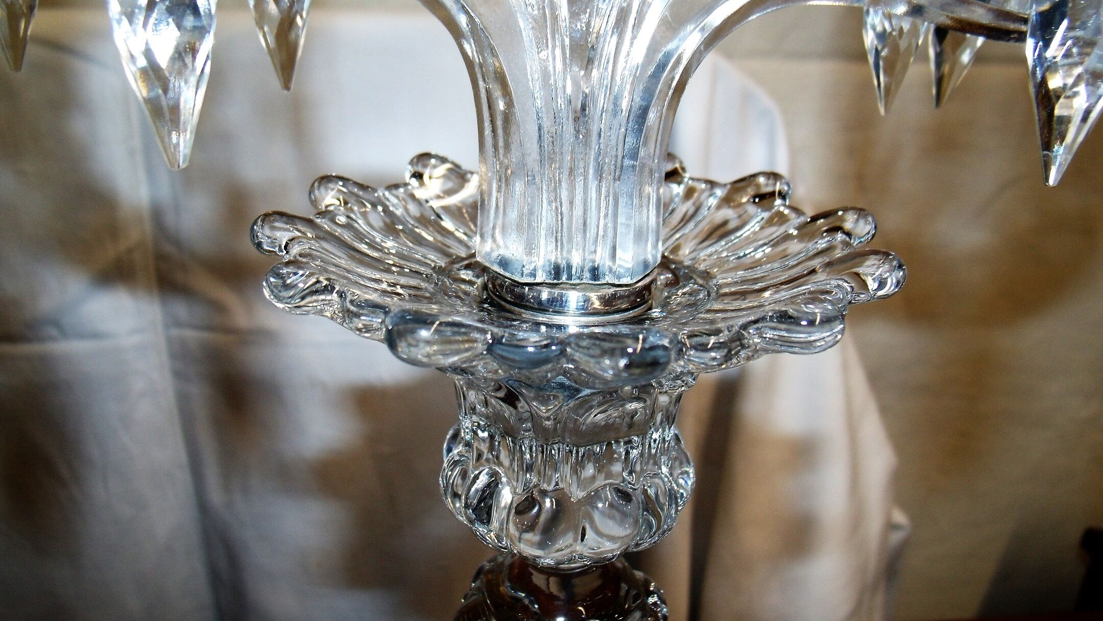 Pair of girandoles chandeliers to pendants
