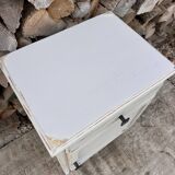 Meuble de rangement ancien rénové