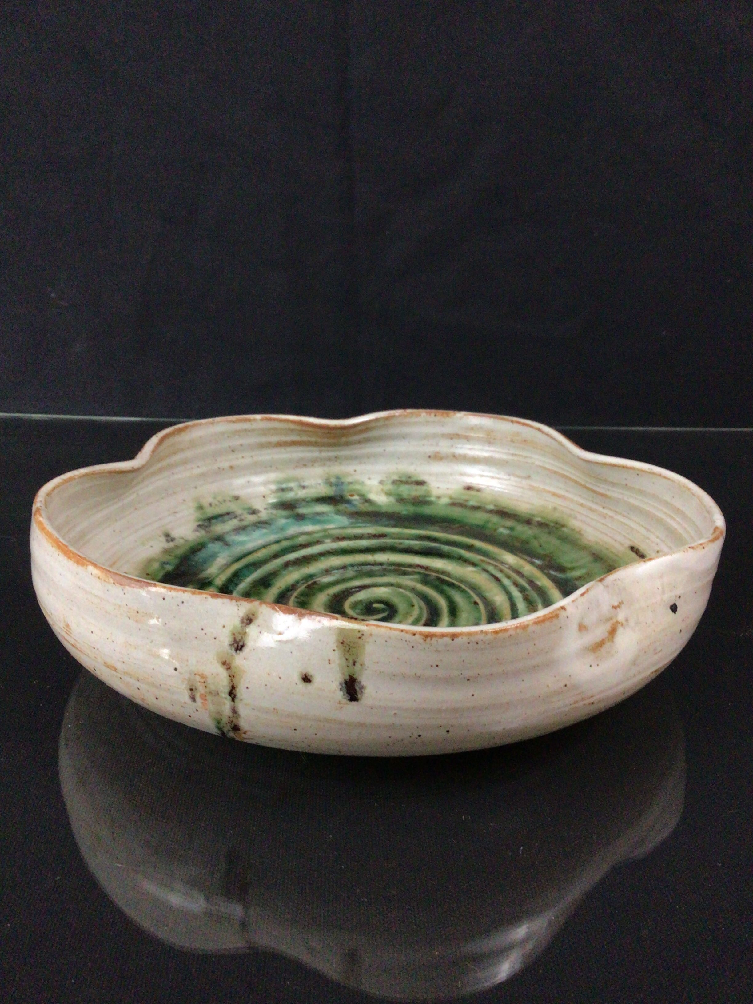 Dish in sandstone signed Pierre Lion Puisaye