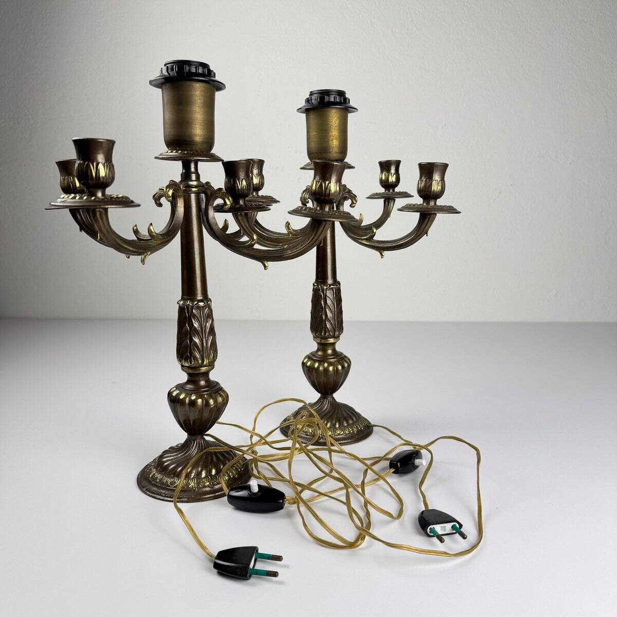 Vintage large table lamps in bronze, Italy, 1950s, set of 2