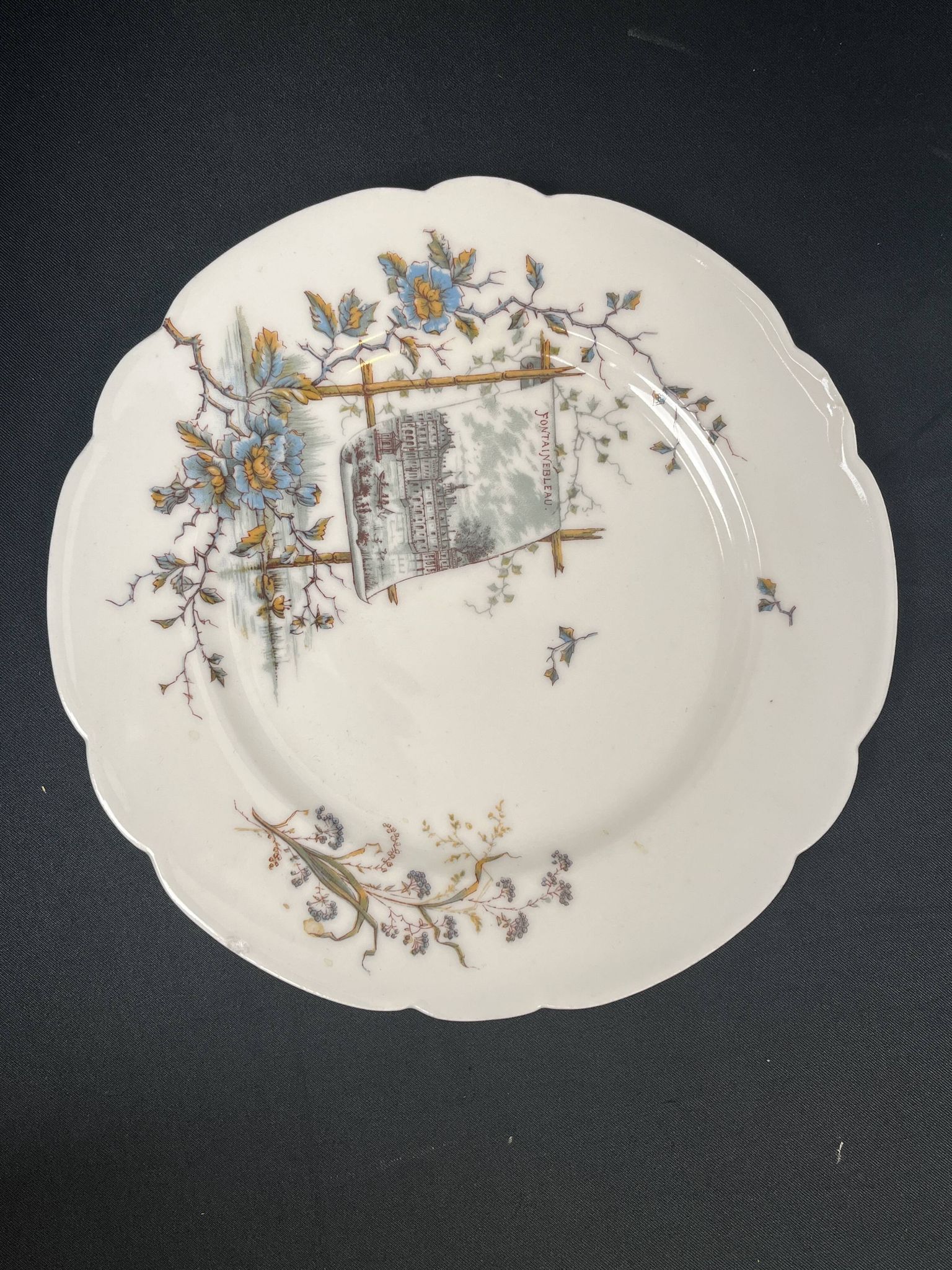 Pair of Hache Jullien plates, fine earthenware, castle decor, early 20th century