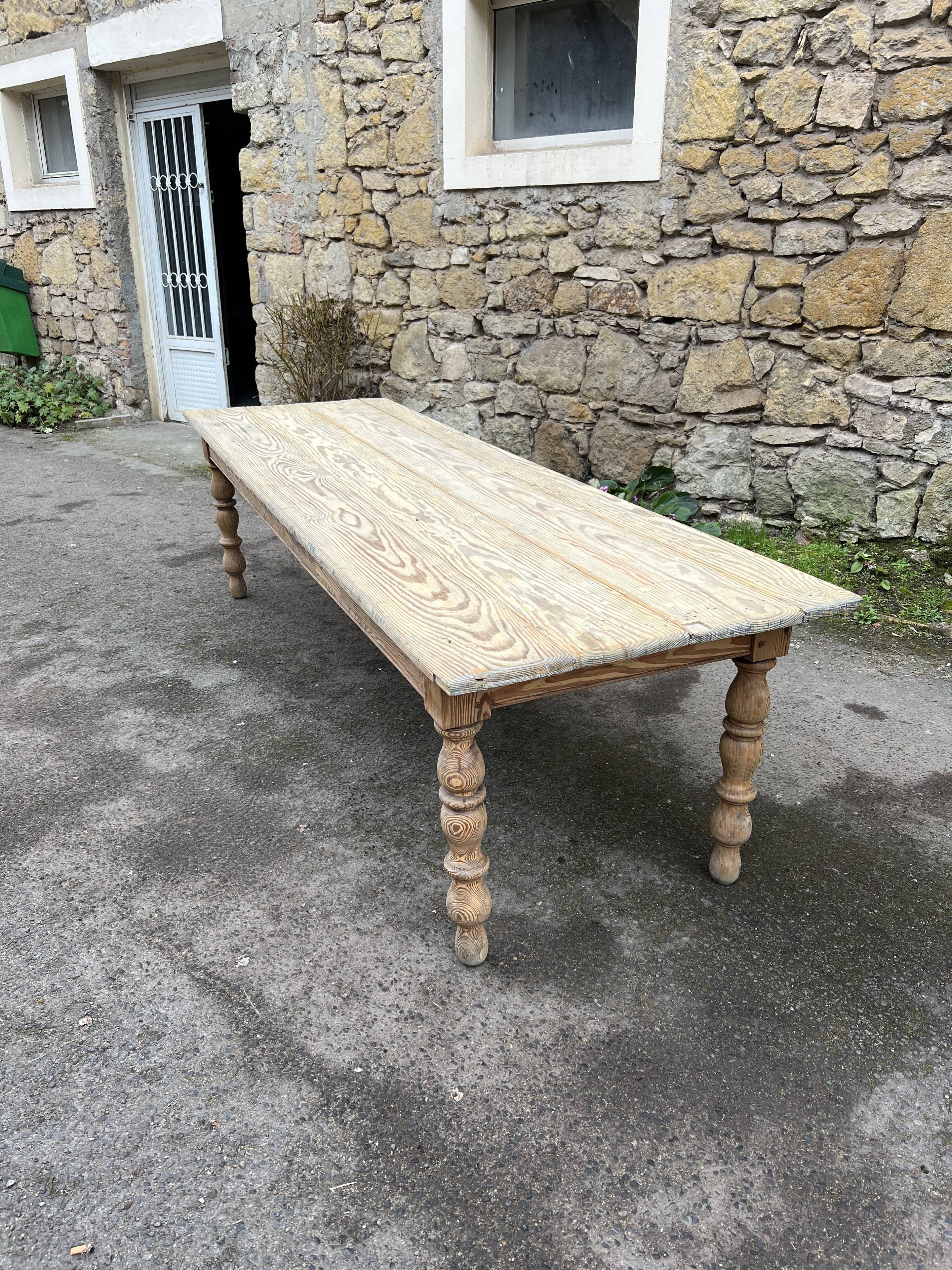 Community farm table 1930