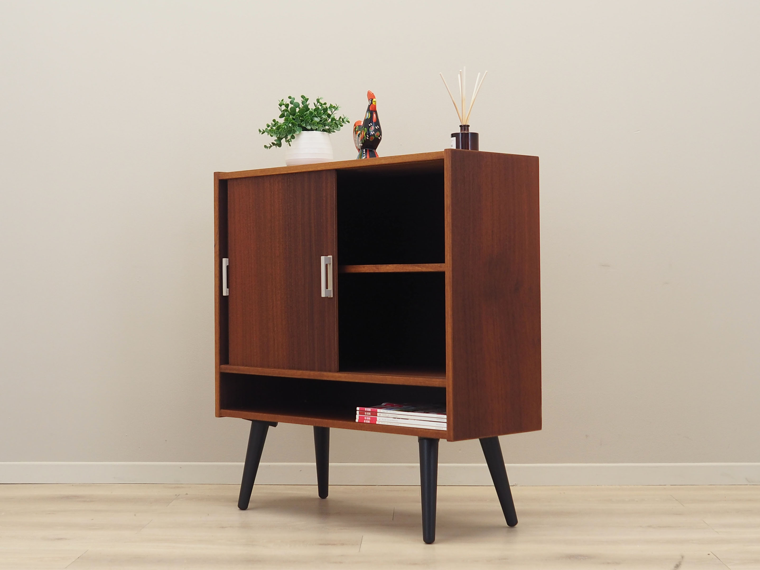Armoire en acajou, design danois, années 1970, fabriquée au Danemark