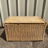 Wicker trunk