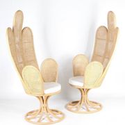 Paire de fauteuils en rotin et cannage