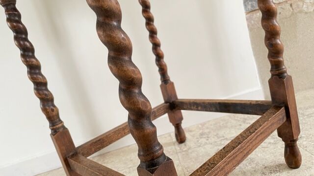 Side table in the countryside style in turned wood