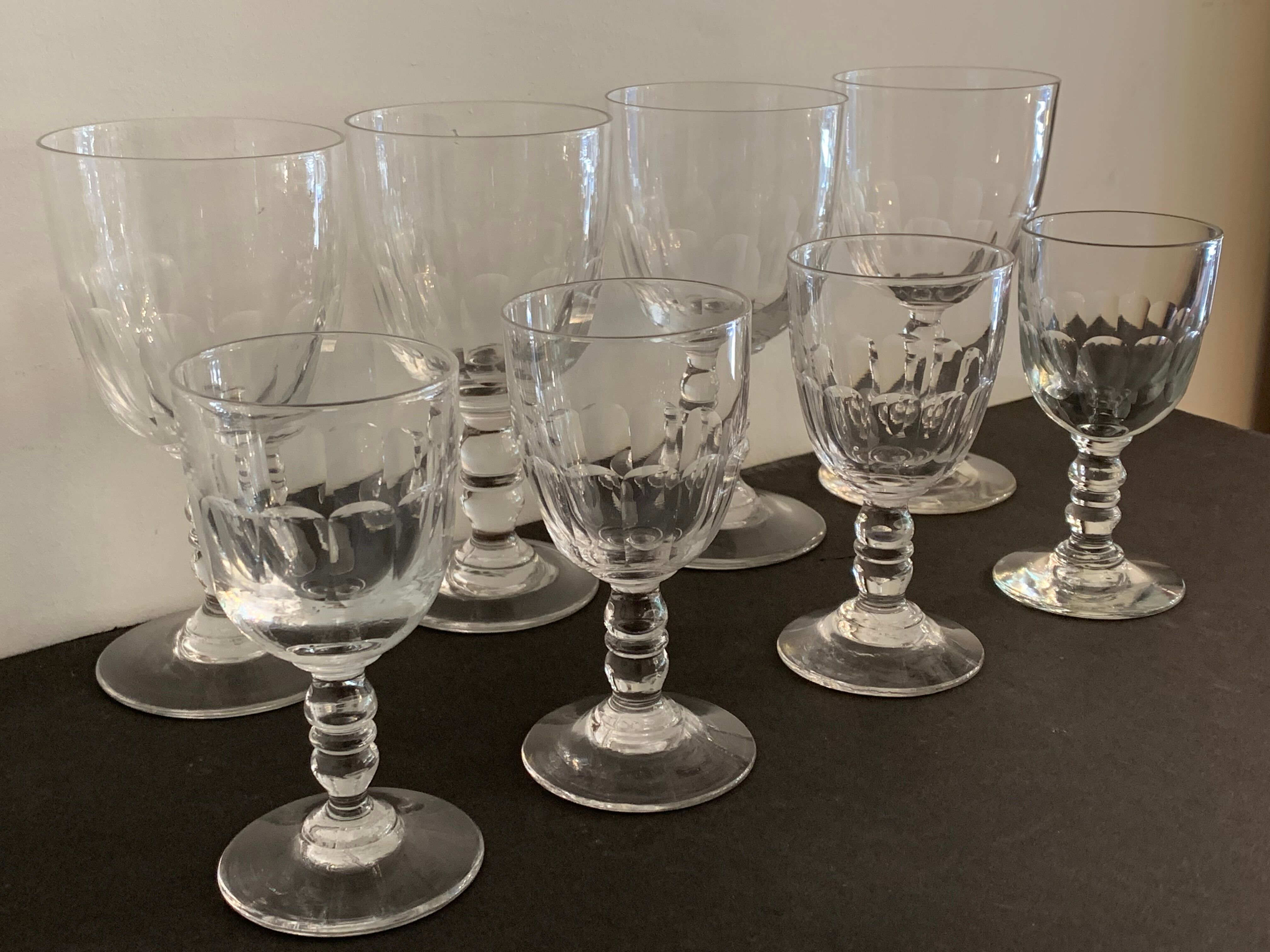 Lot of 8 old glass walking glasses of 2 different sizes