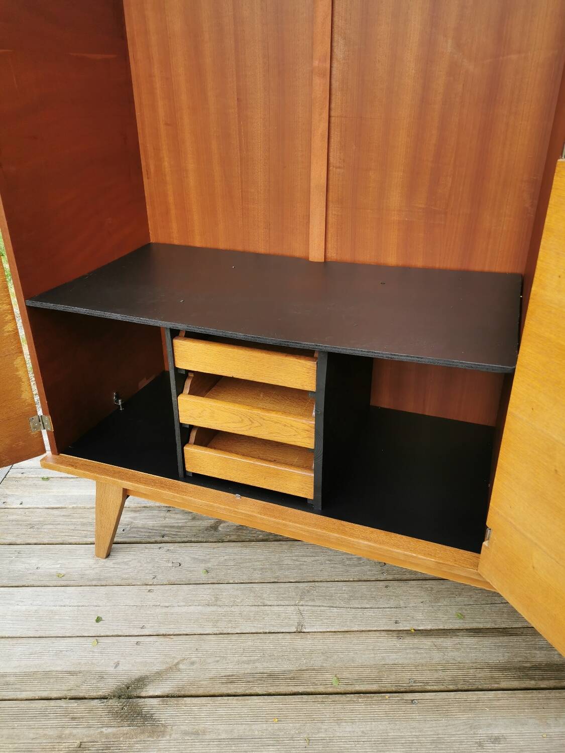 Vintage dressing cabinet