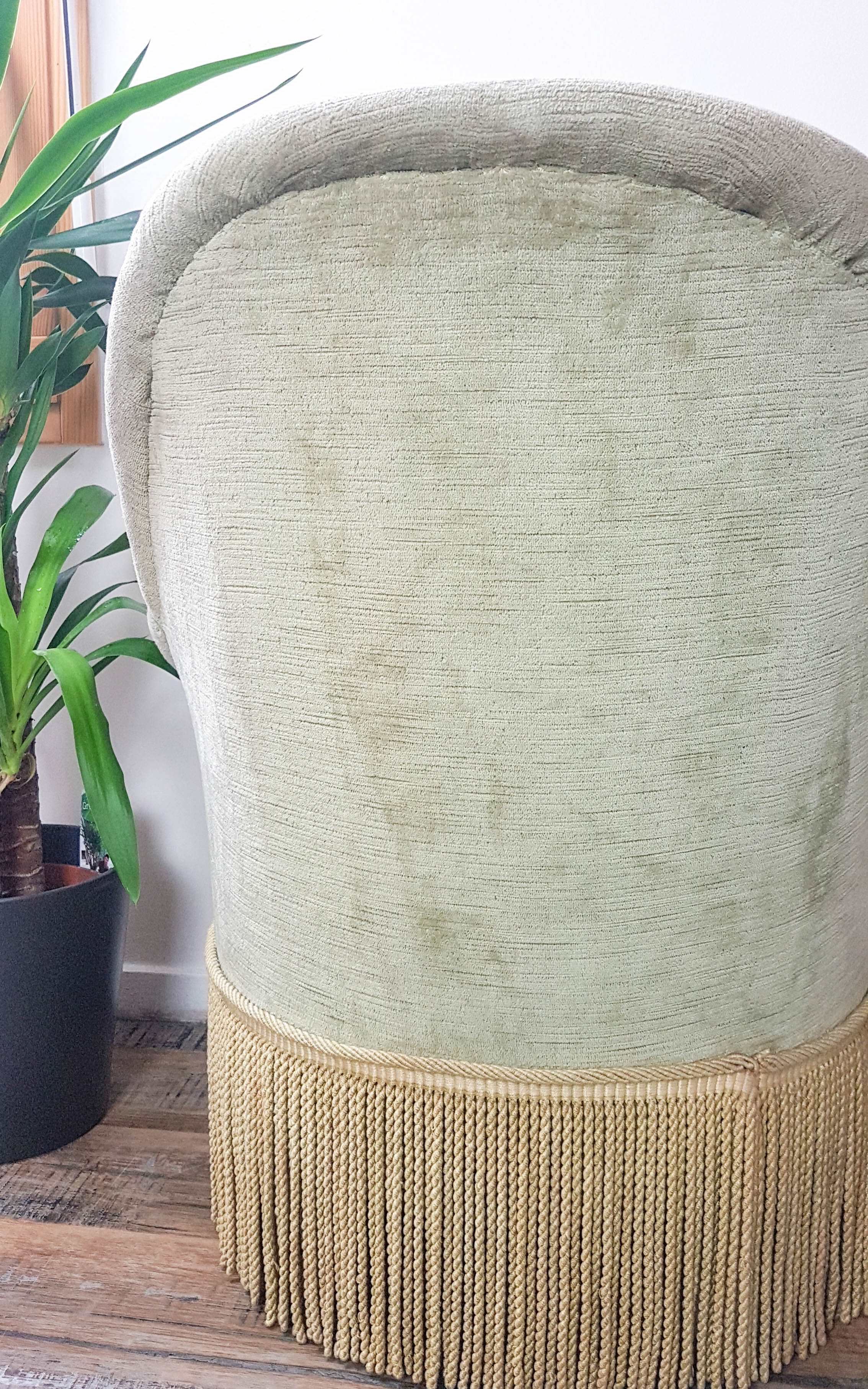 Vintage pistachio green velvet toad chair