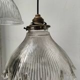 Holophane suspensions