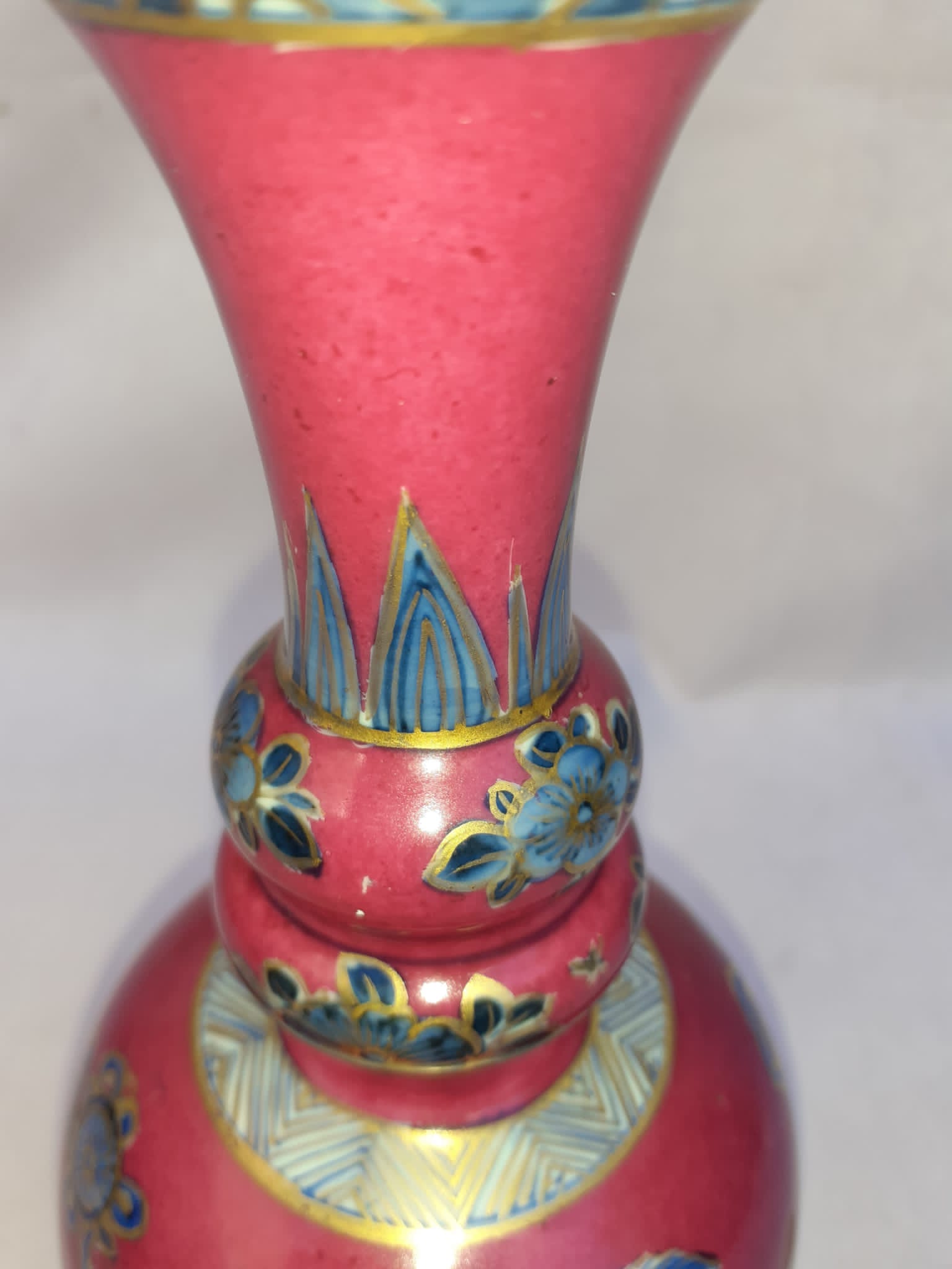 Vase XIX siècle en porcelaine