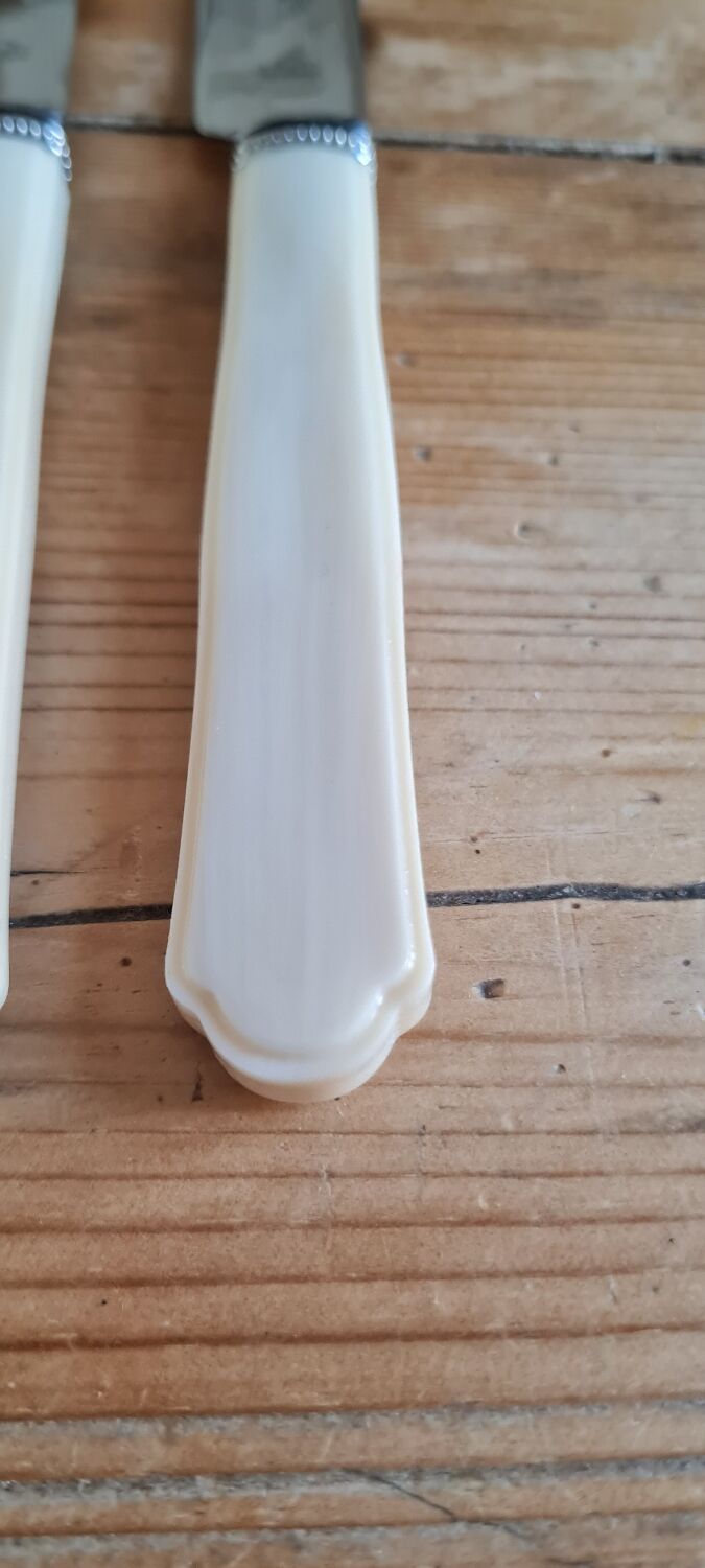 Setvde 12 knives in bakelite and stainless steel