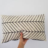 Coussin en coton brode
