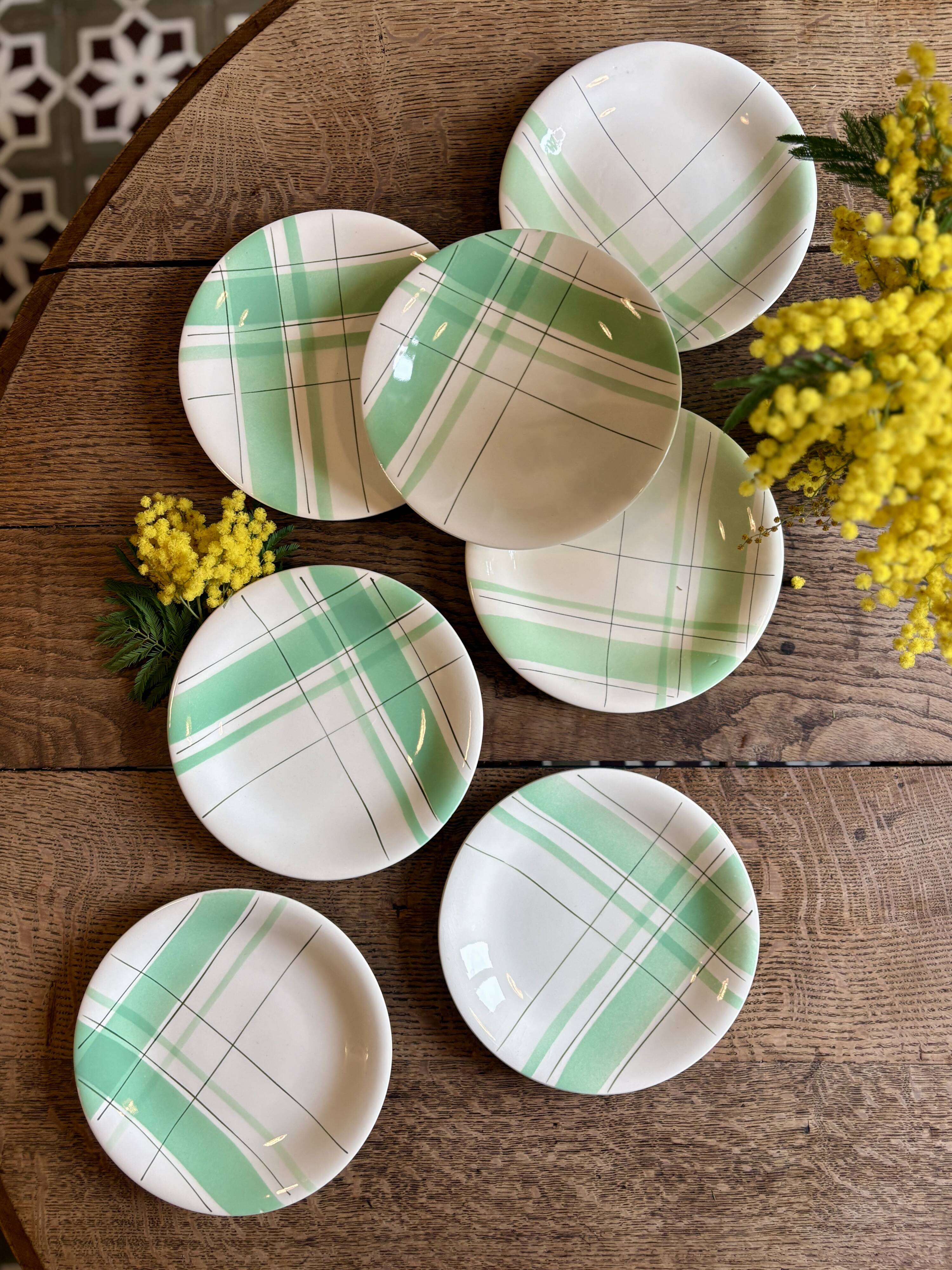 Set of 7 vintage dessert plates, Montréal green model by Salins.