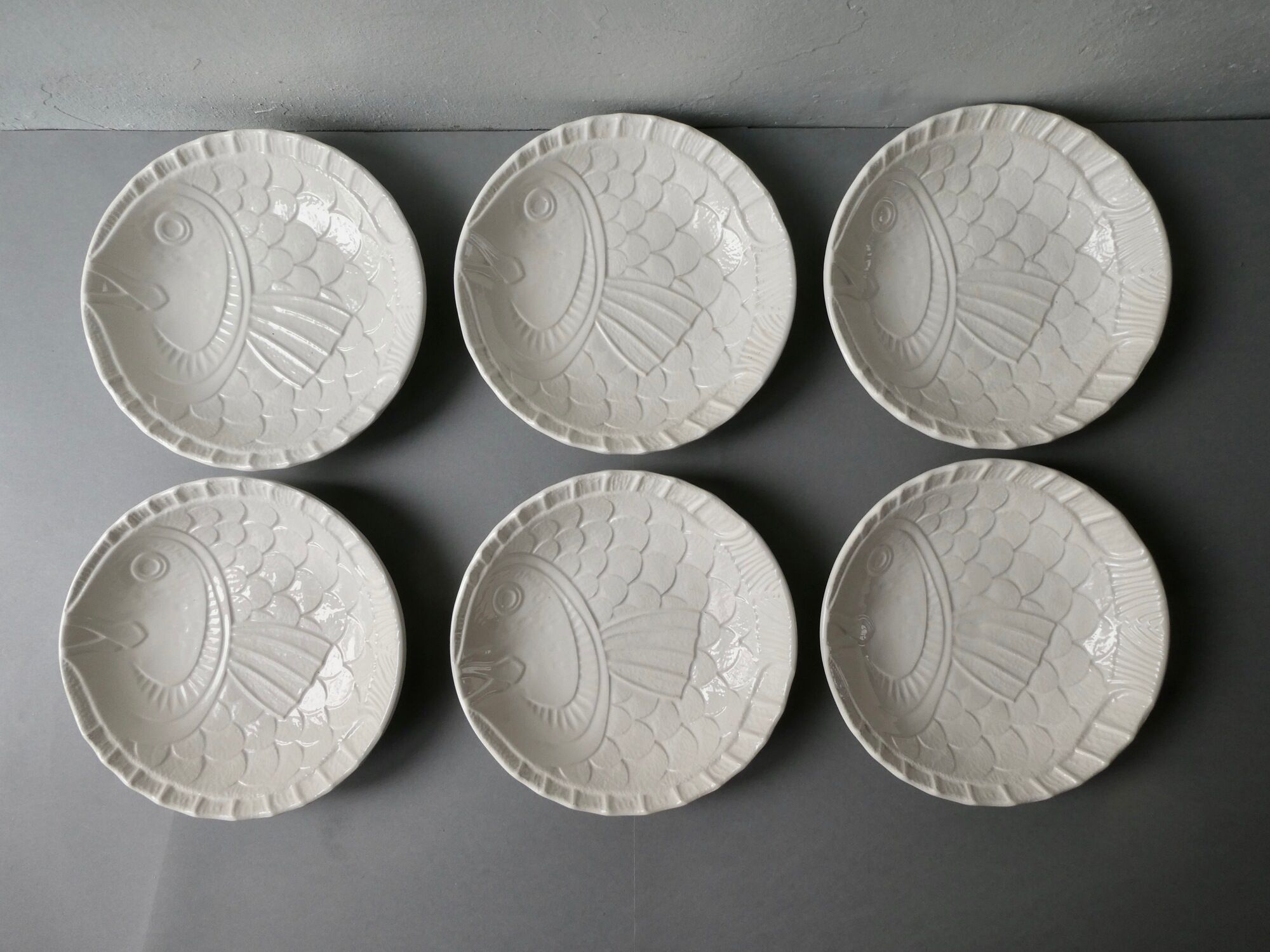 6 hollow plates in slurry, fish shape, Sarreguemines France