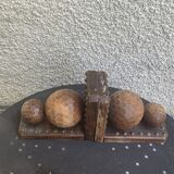 Paire de serre livres boules, en bois et metal, cisèles, vintage