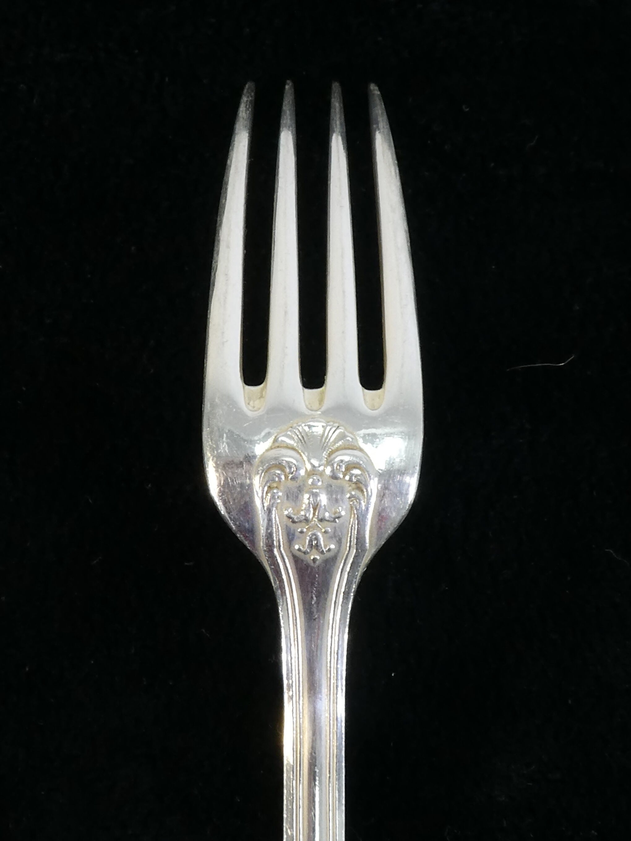 Set de 12 grandes fourchettes Boulenger en metal argenté modele regence berry