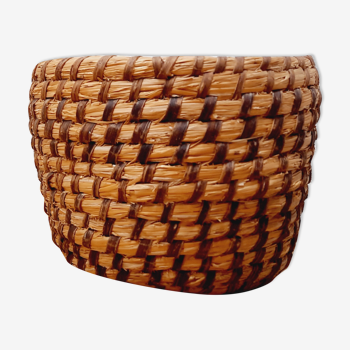 Braided straw pot cover