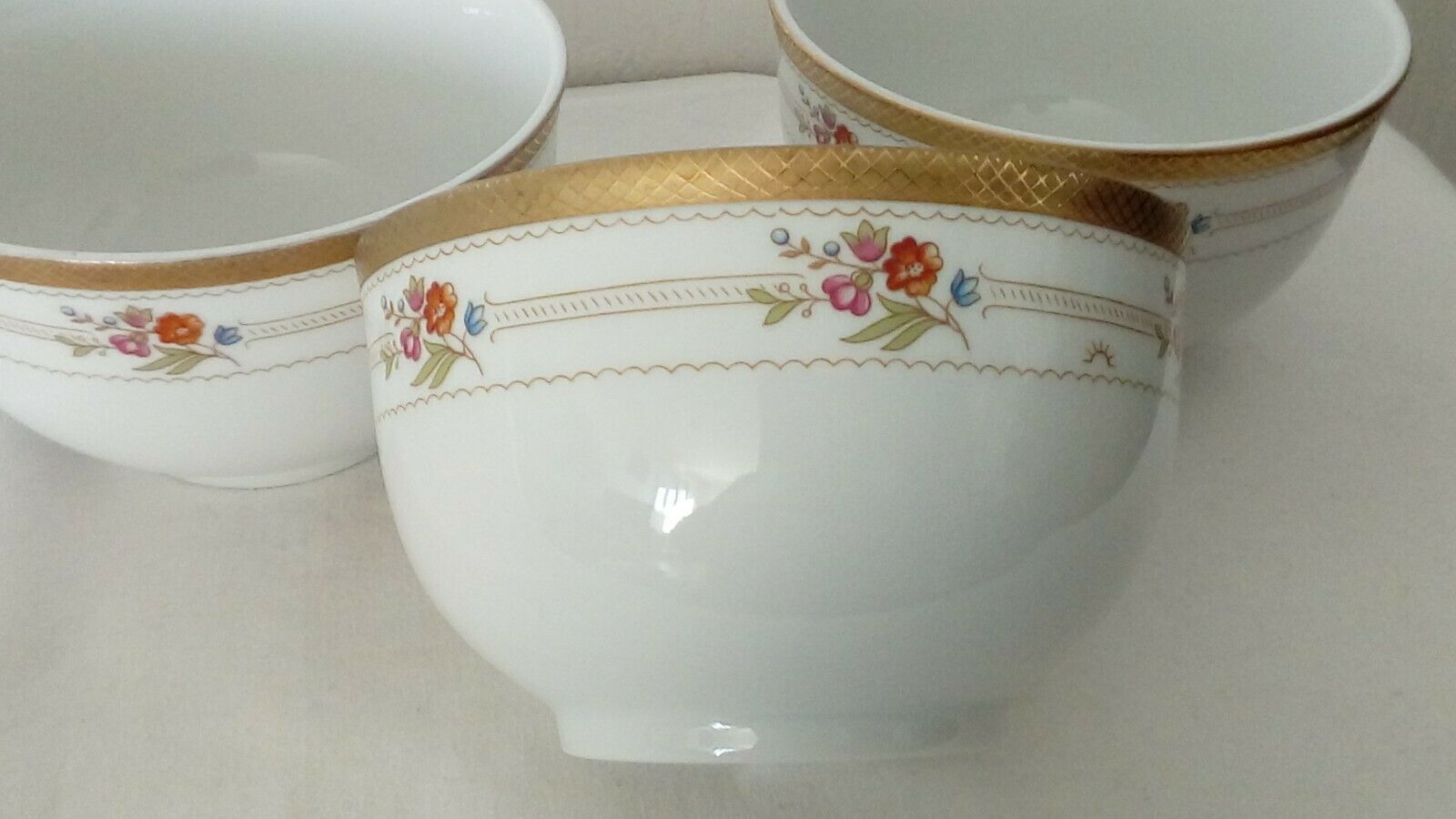 Set of 3 bowls of bavarian porcelain