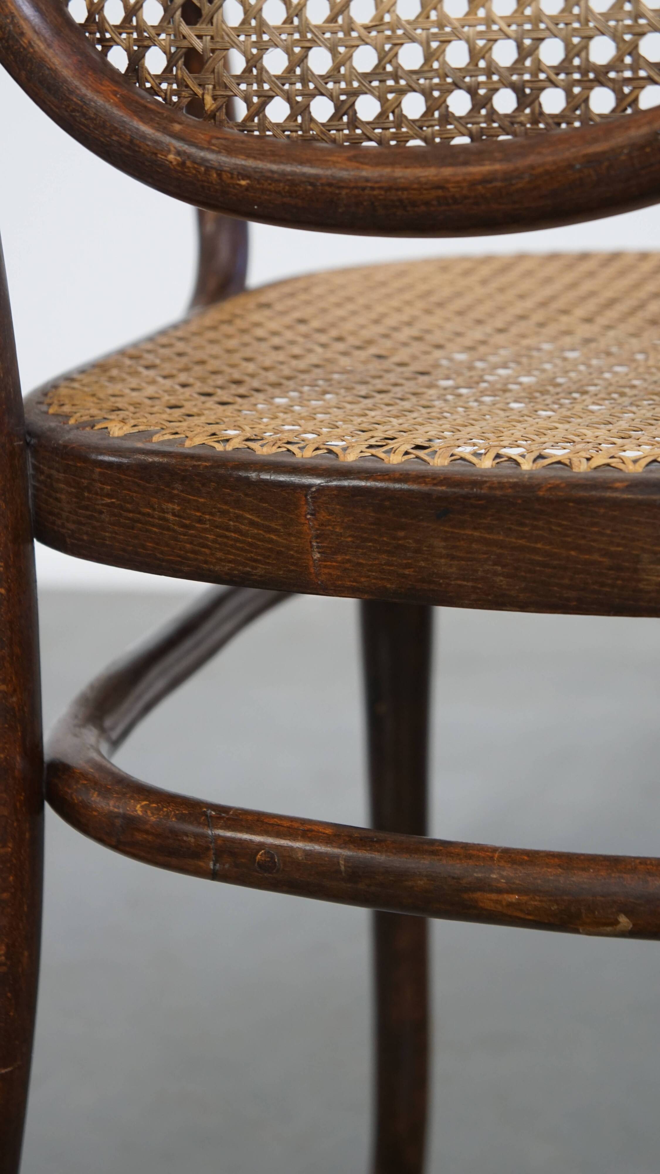 Chaise Thonet vintage originale avec assise en sangle | Selency