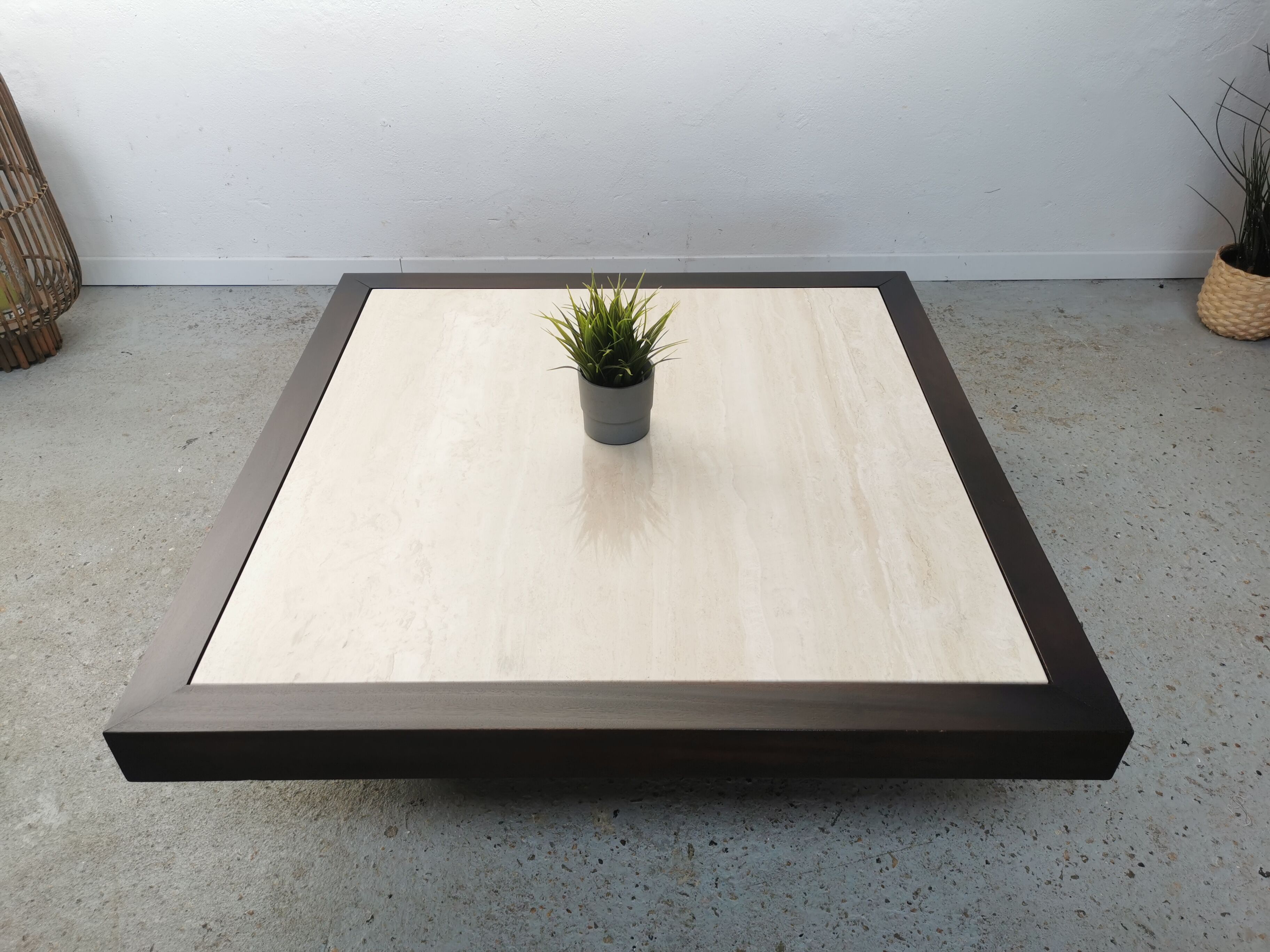 Table basse vintage travertin et bois design 1970