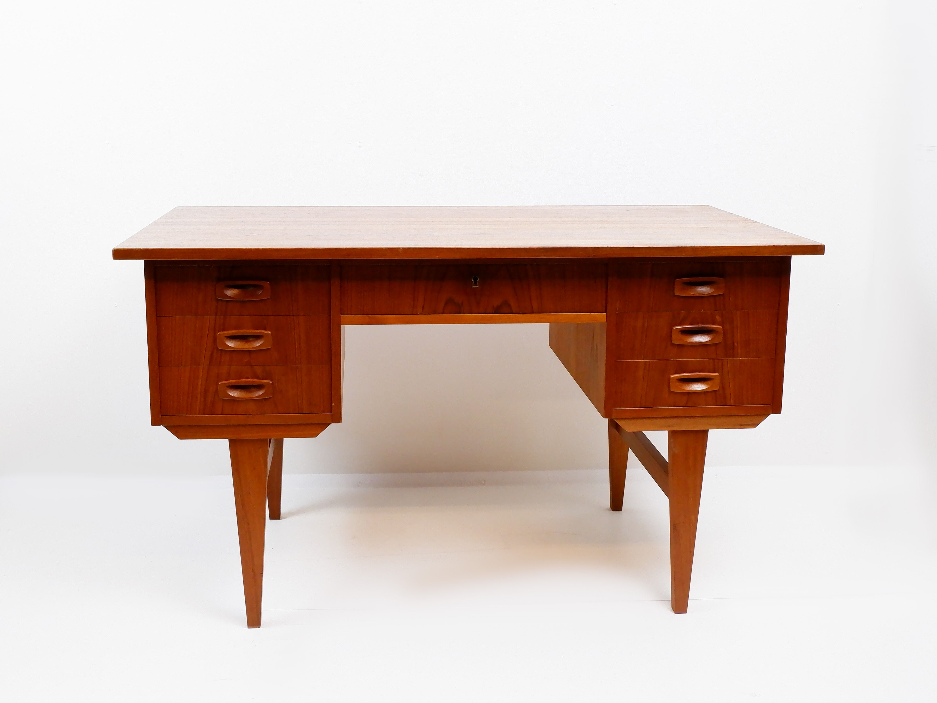 Vintage writing desk with 7 drawers