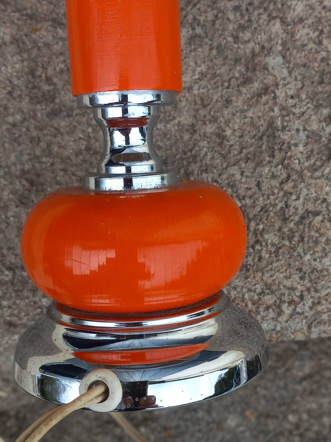 Designer lamp from the 70s in chrome metal and orange lacquered wood
