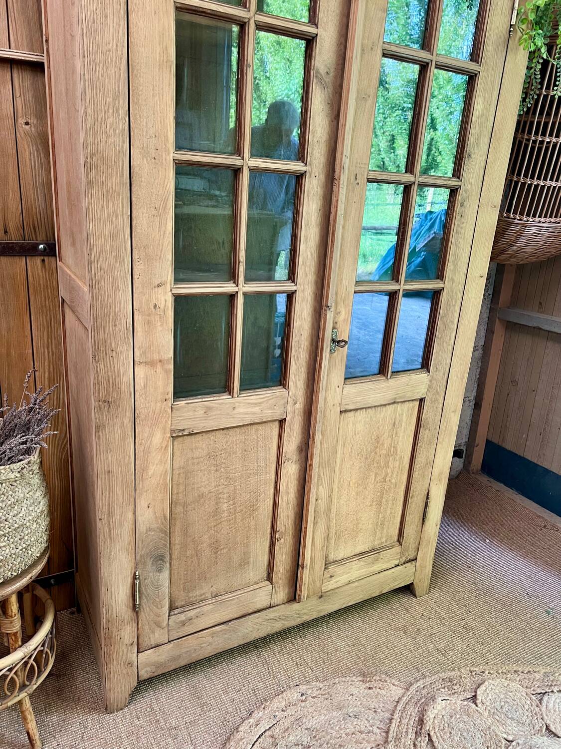 Vintage showcase