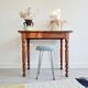 Table ancienne - bureau en bois massif pieds tournés