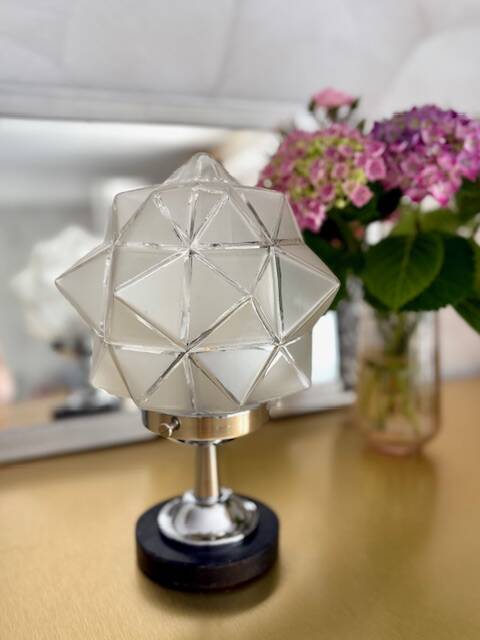 Lampe art déco, globe en forme d'étoile